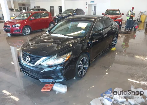 2017 Nissan Altima 2.5 Sr z USA, uszkodzony, nr VIN 1N4AL3AP4HC491228